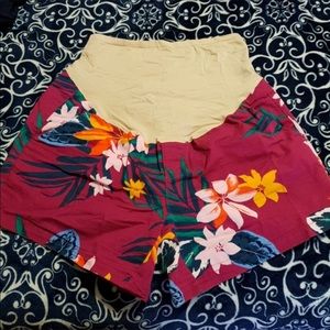 Maternity shorts